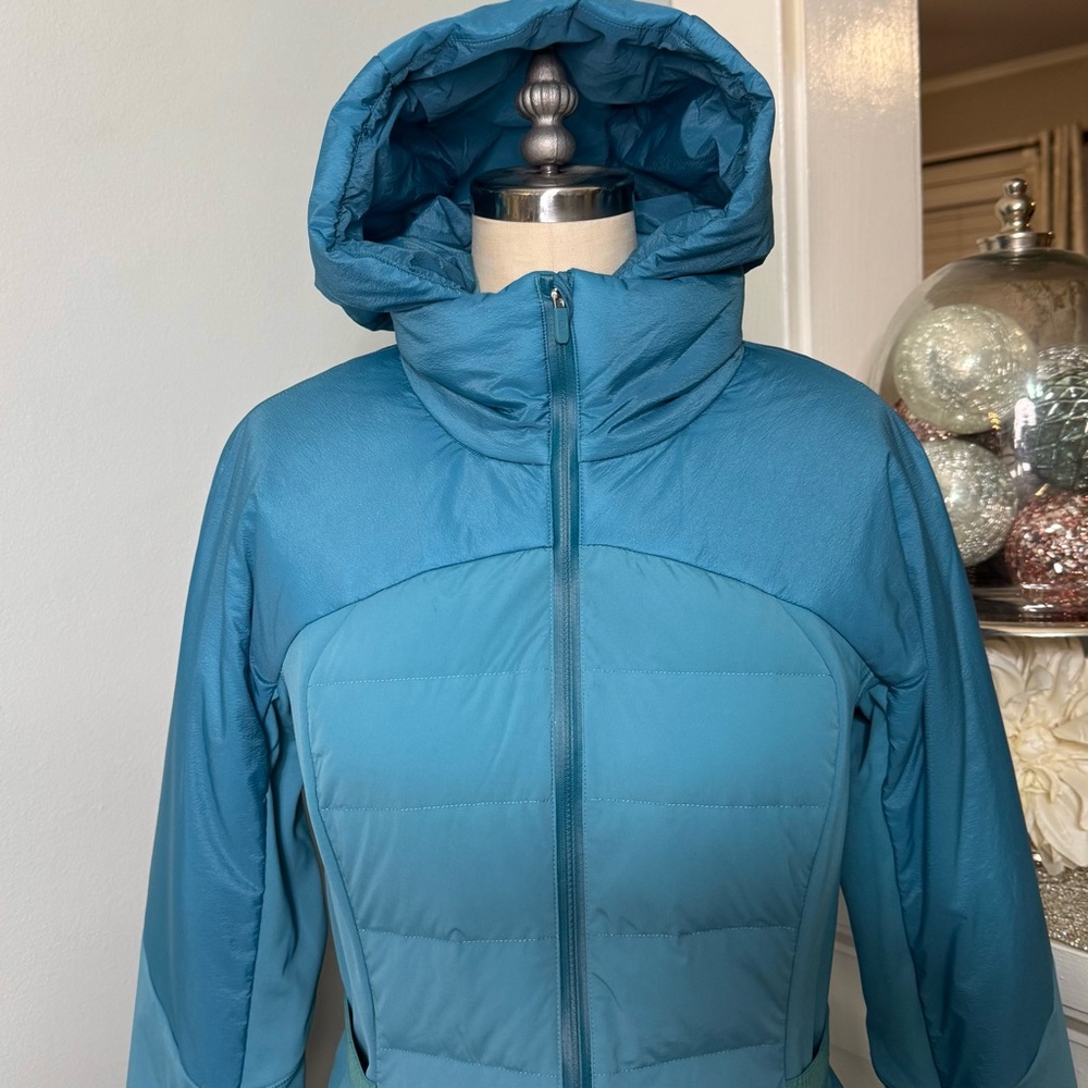 Lululemon Down For It All Jacket Winter Coat Oceanic Size 6 Small - Picture 4 of 14